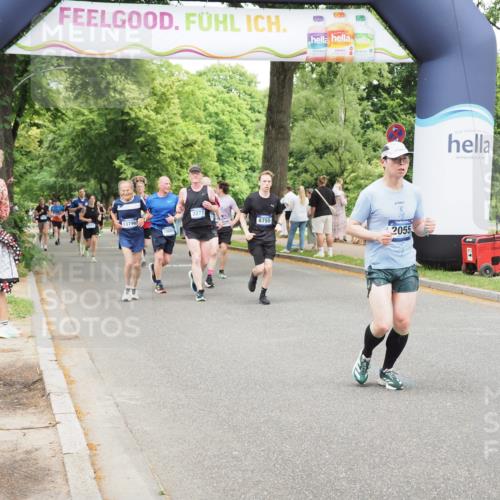 29.06.2025 - hella hamburg halbmarathon MichiJ http://msf.ph/oto/8277049 29.06.2025 10:57:07 Zwischen KM18-KM19 2055, 3844, 8755, 10685, 11271, 11780, 12521, 13796, 14404 meine-sportfotos.de