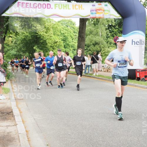 29.06.2025 - hella hamburg halbmarathon MichiJ http://msf.ph/oto/8277062 29.06.2025 10:57:07 Zwischen KM18-KM19 2055, 3844, 8755, 10685, 11271, 11780, 12521, 13796, 14404 meine-sportfotos.de