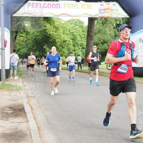 29.06.2025 - hella hamburg halbmarathon MichiJ http://msf.ph/oto/8277078 29.06.2025 10:31:49 Zwischen KM18-KM19 3437, 7185, 10237, 11778, 12723, 12776, 14849, 16997, 18678, 19038, 19051 meine-sportfotos.de