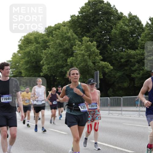 29.06.2025 - hella hamburg halbmarathon Jannik Wohlers http://msf.ph/oto/8277105 29.06.2025 10:34:36 Lombardsbrücke 1284, 1497, 1849, 2355, 3409, 4564, 4884, 6310, 6335, 6379, 6397, 6803, 7299, 8369, 8793, 9248, 10358, 10464, 10606, 11646, 12019, 12236, 12555, 12764, 13471, 13473, 13537, 13623, 13829, 14527, 15226, 15405, 15488, 15732, 15984, 16471, 16778, 17344 meine-sportfotos.de