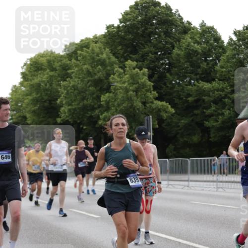 29.06.2025 - hella hamburg halbmarathon Jannik Wohlers http://msf.ph/oto/8277115 29.06.2025 10:34:36 Lombardsbrücke 1284, 1497, 1849, 2355, 3409, 4564, 4884, 6310, 6335, 6379, 6397, 6803, 7299, 8369, 8793, 9248, 10358, 10464, 10606, 11646, 12019, 12236, 12555, 12764, 13471, 13473, 13537, 13623, 13829, 14527, 15226, 15405, 15488, 15732, 15984, 16471, 16778, 17344 meine-sportfotos.de