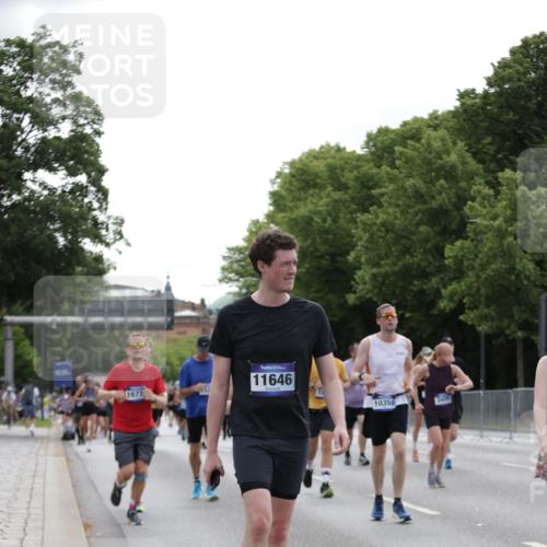 29.06.2025 - hella hamburg halbmarathon Jannik Wohlers http://msf.ph/oto/8277181 29.06.2025 10:34:37 Lombardsbrücke 1284, 1497, 1849, 2355, 3409, 4564, 4884, 5027, 6310, 6335, 6379, 6397, 6803, 7267, 7299, 8369, 8793, 9248, 10358, 10464, 10606, 11646, 12019, 12236, 12555, 12764, 13537, 13623, 13829, 14527, 15226, 15405, 15488, 15732, 15984, 16471, 16778, 16860, 17344 meine-sportfotos.de