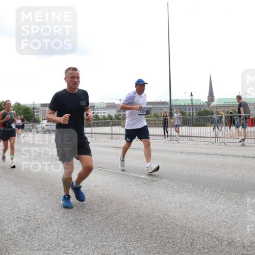 29.06.2025 - hella hamburg halbmarathon Lena Gebhardt http://msf.ph/oto/8277308 29.06.2025 10:35:05 Lombardsbrücke 13623, 2376, 167, 12555, 1025, 1284, 1497, 1717, 1849, 2198, 2355, 2376, 2751, 3130, 3409, 3420, 3828, 3958, 4564, 4884, 5027, 5453, 5531, 6029, 6189, 6310, 6335, 6365, 6379, 6397, 6471, 6803, 6843, 6859, 7020, 7267, 7299, 7386, 7927, 8296, 8369, 8793, 9122, 9164, 9248, 9448, 9514, 10335, 10358, 10393, 10464, 10531, 10606, 11122, 11233, 11245, 11320, 11359, 11565, 11646, 11886, 12019, 12062, 12164, 12236, 12326, 12382, 12764, 15477, 16311 meine-sportfotos.de