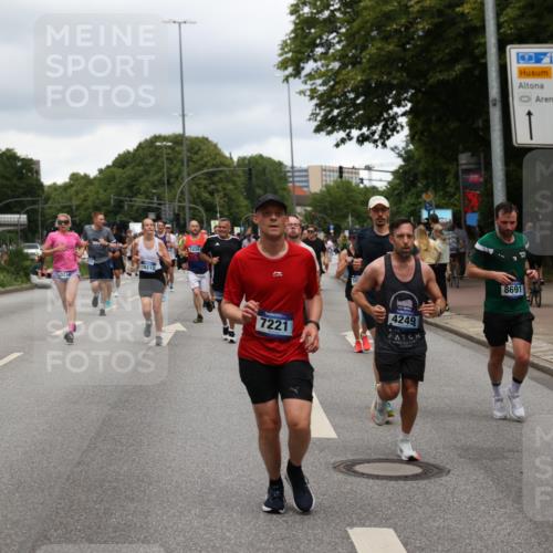 29.06.2025 - hella hamburg halbmarathon Yannick Fuchs http://msf.ph/oto/8277338 29.06.2025 10:49:30 20KM 1120, 1143, 1179, 1193, 1834, 2612, 3037, 3058, 3668, 4249, 4897, 5021, 5643, 5672, 6569, 6591, 6924, 7147, 7221, 7594, 7976, 8573, 8691, 10188, 10582, 11039, 11231, 12248, 12544, 12545, 13234, 13236, 13470, 14365, 14750, 15184, 15300, 15484, 15584, 15818, 15884, 16108, 16176, 16213, 16334, 16401, 16521, 16609, 16786, 17133, 17259, 17603, 17640, 17642, 17734, 17940, 18064, 18290, 18741, 18746, 18835, 19047, 19120 meine-sportfotos.de
