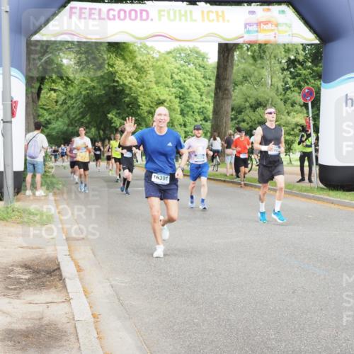 29.06.2025 - hella hamburg halbmarathon MichiJ http://msf.ph/oto/8277348 29.06.2025 10:31:50 Zwischen KM18-KM19 3437, 7185, 10237, 11778, 12723, 12776, 14849, 16301, 16997, 18678, 19038, 19051 meine-sportfotos.de