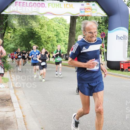 29.06.2025 - hella hamburg halbmarathon MichiJ http://msf.ph/oto/8277445 29.06.2025 10:57:11 Zwischen KM18-KM19 2055, 2277, 3834, 5845, 8755, 10685, 11271, 13796, 14404, 14497, 16441 meine-sportfotos.de