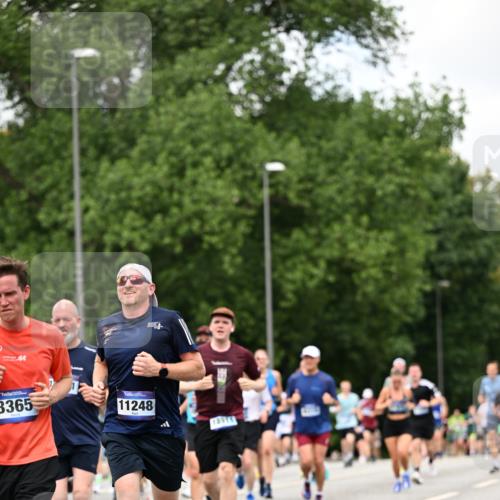 29.06.2025 - hella hamburg halbmarathon Dr. Thomas Lammeyer http://msf.ph/oto/8277565 29.06.2025 10:36:30 Kennedybrücke 1292, 1640, 1987, 2268, 2349, 2943, 3022, 3239, 3365, 3707, 3751, 3778, 4314, 4365, 4605, 4857, 5601, 5658, 5743, 5783, 5871, 5941, 6218, 6228, 6252, 6312, 6315, 6642, 7239, 7387, 7468, 7535, 7789, 8072, 8073, 8124, 8127, 8303, 8625, 8840, 8914, 9010, 9125, 9188, 9206, 9765, 10013, 10111, 10248, 10354, 10624, 10828, 10924, 11168, 11205, 11225, 11248, 11362 meine-sportfotos.de