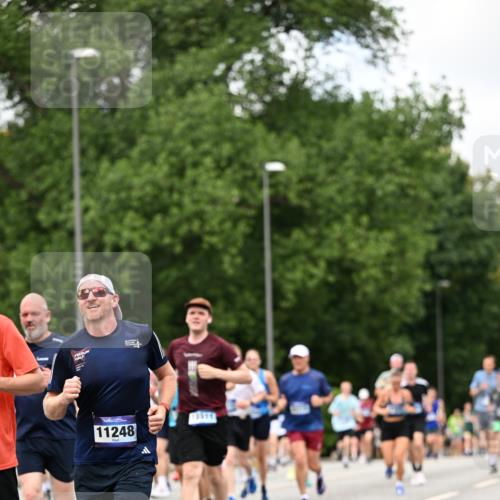 29.06.2025 - hella hamburg halbmarathon Dr. Thomas Lammeyer http://msf.ph/oto/8277585 29.06.2025 10:36:30 Kennedybrücke 1292, 1640, 1987, 2268, 2349, 2943, 3022, 3239, 3365, 3707, 3751, 3778, 4314, 4365, 4605, 4857, 5601, 5658, 5743, 5783, 5871, 5941, 6218, 6228, 6252, 6312, 6315, 6642, 7239, 7387, 7468, 7535, 7789, 8072, 8073, 8124, 8127, 8303, 8625, 8840, 8914, 9010, 9125, 9188, 9206, 9765, 10013, 10111, 10248, 10354, 10624, 10828, 10924, 11168, 11205, 11225, 11248, 11362 meine-sportfotos.de