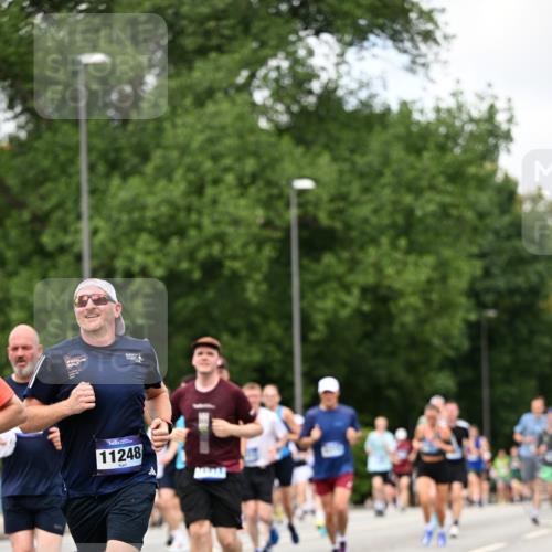 29.06.2025 - hella hamburg halbmarathon Dr. Thomas Lammeyer http://msf.ph/oto/8277599 29.06.2025 10:36:30 Kennedybrücke 1292, 1640, 1987, 2268, 2349, 2943, 3022, 3239, 3365, 3707, 3751, 3778, 4314, 4365, 4605, 4857, 5601, 5658, 5743, 5783, 5871, 5941, 6218, 6228, 6252, 6312, 6315, 6642, 7239, 7387, 7468, 7535, 7789, 8072, 8073, 8124, 8127, 8303, 8625, 8840, 8914, 9010, 9125, 9188, 9206, 9765, 10013, 10111, 10248, 10354, 10624, 10828, 10924, 11168, 11205, 11225, 11248, 11362 meine-sportfotos.de