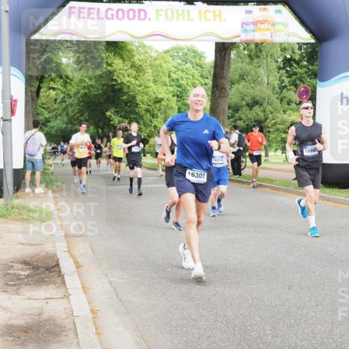 29.06.2025 - hella hamburg halbmarathon MichiJ http://msf.ph/oto/8277601 29.06.2025 10:31:50 Zwischen KM18-KM19 3437, 7185, 10237, 11778, 12723, 12776, 14849, 16301, 16997, 18678, 19038, 19051 meine-sportfotos.de