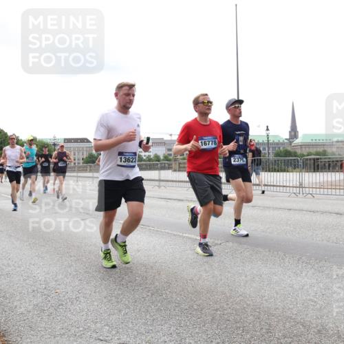 29.06.2025 - hella hamburg halbmarathon Lena Gebhardt http://msf.ph/oto/8277639 29.06.2025 10:35:08 Lombardsbrücke 15732, 160, 15405, 3409, 13623, 16778, 2376, 1284, 1497, 1717, 1849, 2198, 2355, 2376, 2751, 3130, 3409, 3828, 3958, 4564, 4703, 4704, 4884, 5027, 5453, 5531, 6029, 6189, 6310, 6335, 6365, 6379, 6397, 6471, 6803, 6859, 7020, 7267, 7299, 7927, 8249, 8296, 8369, 8793, 9122, 9248, 9514, 10358, 10393, 10464, 10531, 10565, 10606, 11122, 11233, 11245, 11320, 11359, 11565, 11646, 11838, 11839, 11886, 12019, 12062, 12236, 12326, 12382, 12764, 15477 meine-sportfotos.de