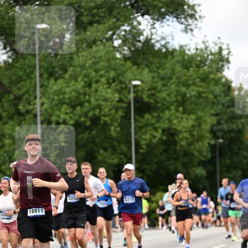 29.06.2025 - hella hamburg halbmarathon Dr. Thomas Lammeyer http://msf.ph/oto/8277760 29.06.2025 10:36:31 Kennedybrücke 1292, 1640, 1987, 2268, 2349, 2943, 3022, 3239, 3365, 3707, 3751, 3778, 4314, 4365, 4605, 4857, 5601, 5658, 5783, 5871, 5941, 6218, 6228, 6252, 6312, 6315, 6642, 7239, 7387, 7468, 7535, 7789, 8072, 8073, 8124, 8127, 8303, 8625, 8840, 8914, 9010, 9125, 9188, 9206, 9765, 10013, 10111, 10248, 10354, 10470, 10624, 10828, 10924, 11168, 11205, 11225, 11248, 11362 meine-sportfotos.de