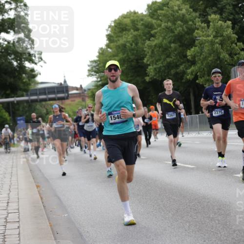 29.06.2025 - hella hamburg halbmarathon Jannik Wohlers http://msf.ph/oto/8277776 29.06.2025 10:34:43 Lombardsbrücke 1284, 1497, 1717, 1849, 2376, 2751, 3409, 4564, 4884, 5027, 5531, 6189, 6379, 6397, 6803, 7267, 7927, 9248, 10358, 10464, 10606, 11233, 11320, 11359, 11886, 12555, 12625, 13414, 13537, 13539, 13623, 13829, 14392, 15226, 15405, 15488, 15732, 15783, 16002, 16010, 16431, 16471, 16778, 16860, 17344, 17526, 17690, 17749, 18375, 18823 meine-sportfotos.de