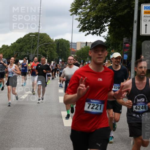 29.06.2025 - hella hamburg halbmarathon Yannick Fuchs http://msf.ph/oto/8277785 29.06.2025 10:49:31 20KM 1120, 1143, 1179, 1193, 1834, 2612, 3037, 3058, 3668, 4249, 4897, 5643, 5672, 6569, 6591, 6924, 7147, 7221, 7594, 7976, 8573, 8691, 10188, 10582, 11039, 11231, 12248, 12544, 12545, 13234, 13236, 13470, 14365, 15184, 15300, 15484, 15584, 15818, 15884, 16108, 16176, 16213, 16334, 16401, 16521, 16609, 16786, 17133, 17259, 17603, 17615, 17640, 17642, 17734, 17940, 18064, 18290, 18741, 18746, 18835, 19047, 19120 meine-sportfotos.de
