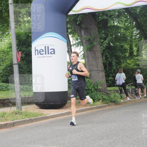 29.06.2025 - hella hamburg halbmarathon KatJ http://msf.ph/oto/8277842 29.06.2025 10:09:57 Zwischen KM18-KM19 53, 2144, 6380 meine-sportfotos.de