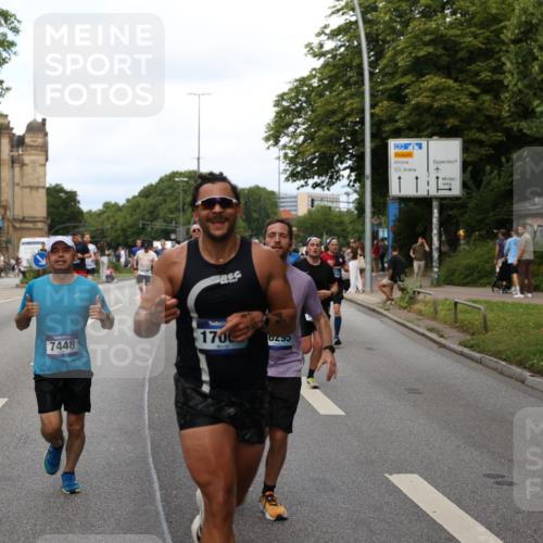 29.06.2025 - hella hamburg halbmarathon Yannick Fuchs http://msf.ph/oto/8277863 29.06.2025 10:37:18 20KM 1353, 1675, 1735, 2653, 4229, 4235, 5011, 5124, 5477, 7035, 7448, 7734, 7865, 9364, 9371, 9534, 9833, 10216, 10469, 11907, 12839, 13746, 14226, 14447, 14560, 14813, 15095, 15255, 15297, 15301, 15328, 15535, 15851, 16295, 16333, 16677, 17000, 17177, 17733, 17911, 18004, 18275, 18304, 18559, 18632, 18659, 18680, 18987 meine-sportfotos.de