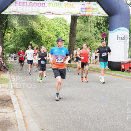 29.06.2025 - hella hamburg halbmarathon MichiJ http://msf.ph/oto/8277874 29.06.2025 10:57:18 Zwischen KM18-KM19 1173, 1527, 3729, 14497, 16208, 16441, 17731, 17847, 18913 meine-sportfotos.de