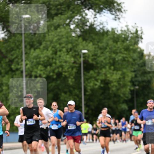 29.06.2025 - hella hamburg halbmarathon Dr. Thomas Lammeyer http://msf.ph/oto/8277888 29.06.2025 10:36:32 Kennedybrücke 1292, 1640, 1987, 2268, 2349, 2943, 3022, 3239, 3365, 3707, 3751, 3778, 4365, 4605, 4857, 5658, 5783, 5871, 5941, 6218, 6228, 6252, 6312, 6315, 6642, 7239, 7387, 7468, 7535, 7789, 8072, 8073, 8124, 8127, 8303, 8625, 8840, 8914, 9010, 9125, 9188, 9206, 9765, 10013, 10111, 10248, 10354, 10470, 10624, 10828, 10924, 11168, 11205, 11225, 11248, 11362 meine-sportfotos.de