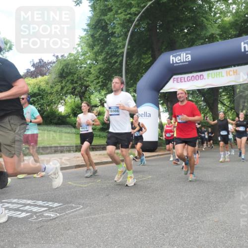 29.06.2025 - hella hamburg halbmarathon KatJ http://msf.ph/oto/8277925 29.06.2025 10:40:27 Zwischen KM18-KM19 1061, 1499, 1549, 2074, 2082, 4770, 6511, 6512, 6628, 6897, 7177, 7274 meine-sportfotos.de