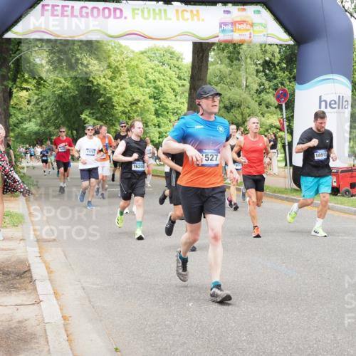 29.06.2025 - hella hamburg halbmarathon MichiJ http://msf.ph/oto/8277929 29.06.2025 10:57:18 Zwischen KM18-KM19 1173, 1527, 3729, 14497, 16208, 16441, 17731, 17847, 18913 meine-sportfotos.de