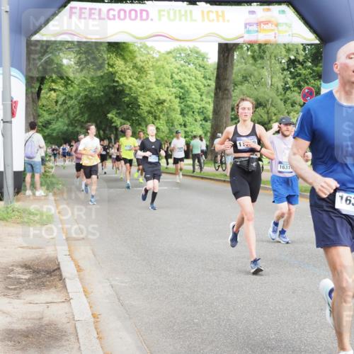 29.06.2025 - hella hamburg halbmarathon MichiJ http://msf.ph/oto/8277942 29.06.2025 10:31:51 Zwischen KM18-KM19 3437, 7185, 10237, 11778, 12776, 14667, 14849, 15862, 16301, 16314, 16997, 18678, 19038, 19051 meine-sportfotos.de