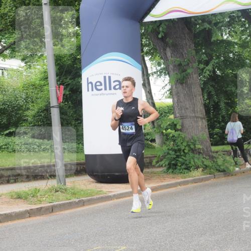 29.06.2025 - hella hamburg halbmarathon KatJ http://msf.ph/oto/8277957 29.06.2025 10:09:58 Zwischen KM18-KM19 53, 2144, 4524 meine-sportfotos.de