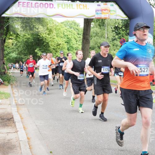29.06.2025 - hella hamburg halbmarathon MichiJ http://msf.ph/oto/8277964 29.06.2025 10:57:19 Zwischen KM18-KM19 1173, 1527, 1859, 3729, 7209, 7840, 10428, 14497, 16208, 17731, 17847, 18913 meine-sportfotos.de