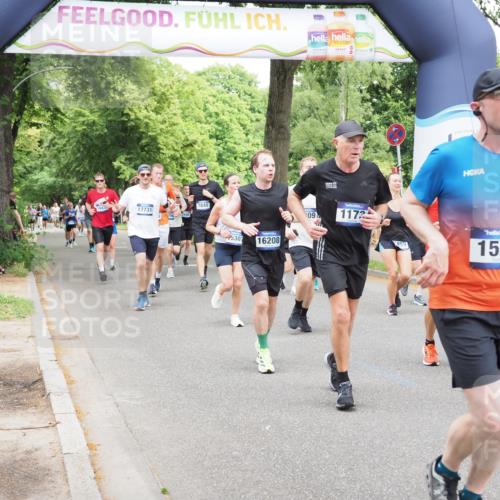 29.06.2025 - hella hamburg halbmarathon MichiJ http://msf.ph/oto/8277977 29.06.2025 10:57:19 Zwischen KM18-KM19 1173, 1527, 1859, 3729, 7209, 7840, 10428, 14497, 16208, 17731, 17847, 18913 meine-sportfotos.de