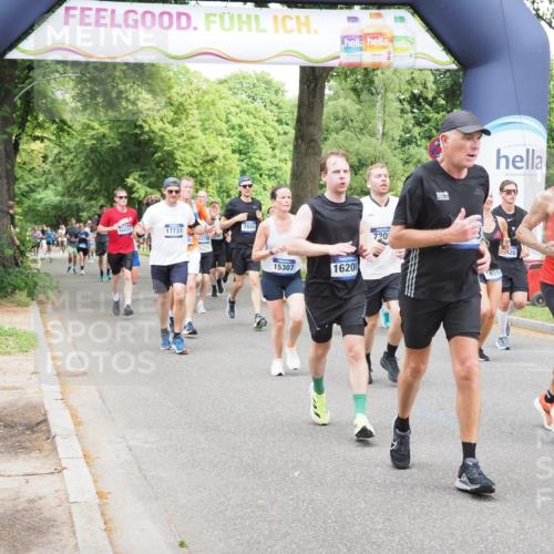 29.06.2025 - hella hamburg halbmarathon MichiJ http://msf.ph/oto/8278014 29.06.2025 10:57:20 Zwischen KM18-KM19 1173, 1527, 1859, 3729, 7209, 7840, 10428, 14015, 15307, 16208, 16437, 17128, 17731, 17847, 18913 meine-sportfotos.de
