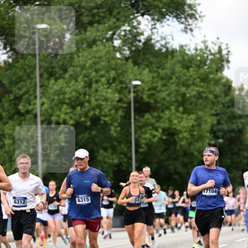 29.06.2025 - hella hamburg halbmarathon Dr. Thomas Lammeyer http://msf.ph/oto/8278021 29.06.2025 10:36:33 Kennedybrücke 1640, 1987, 2268, 2349, 2943, 3022, 3239, 3365, 3707, 3751, 3778, 4365, 4605, 4857, 5783, 5871, 5941, 6218, 6228, 6252, 6312, 6315, 6642, 7239, 7387, 7468, 7535, 7789, 8072, 8073, 8124, 8127, 8303, 8625, 8840, 8914, 9010, 9125, 9188, 9206, 9765, 10013, 10111, 10248, 10354, 10470, 10624, 10828, 10924, 11076, 11168, 11205, 11225, 11248, 11362 meine-sportfotos.de