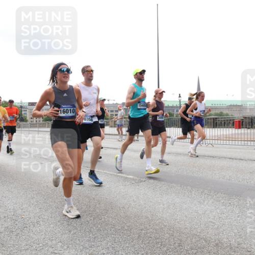 29.06.2025 - hella hamburg halbmarathon Lena Gebhardt http://msf.ph/oto/8278034 29.06.2025 10:35:11 Lombardsbrücke 15226, 15732, 849, 16010, 0358, 15405, 3409, 12, 1284, 1497, 1717, 1821, 1849, 2198, 2355, 2376, 2751, 3130, 3409, 3828, 3958, 4564, 4703, 4704, 4884, 5027, 5531, 5793, 6029, 6189, 6310, 6335, 6365, 6379, 6397, 6471, 6803, 6859, 7020, 7267, 7299, 7927, 8249, 8296, 8369, 8567, 8793, 9122, 9248, 10358, 10393, 10464, 10531, 10565, 10606, 11122, 11233, 11245, 11320, 11359, 11565, 11646, 11838, 11839, 11886, 12019, 12062, 12236, 12326, 12382, 12764 meine-sportfotos.de