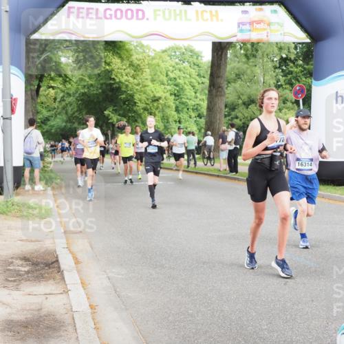 29.06.2025 - hella hamburg halbmarathon MichiJ http://msf.ph/oto/8278062 29.06.2025 10:31:51 Zwischen KM18-KM19 3437, 7185, 10237, 11778, 12776, 14667, 14849, 15862, 16301, 16314, 16997, 18678, 19038, 19051 meine-sportfotos.de