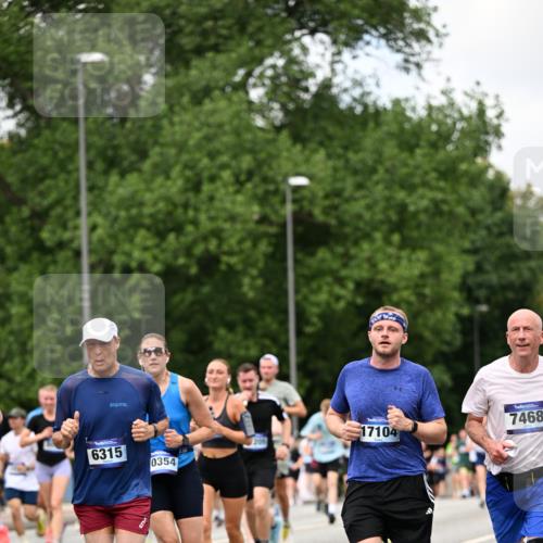 29.06.2025 - hella hamburg halbmarathon Dr. Thomas Lammeyer http://msf.ph/oto/8278107 29.06.2025 10:36:34 Kennedybrücke 1640, 1987, 2268, 2349, 2943, 3022, 3239, 3365, 3707, 3751, 3778, 4365, 4605, 4857, 5783, 5871, 5941, 6218, 6228, 6252, 6312, 6315, 6642, 7239, 7387, 7468, 7531, 7535, 7789, 8072, 8073, 8124, 8127, 8303, 8625, 8840, 8914, 9010, 9125, 9188, 9206, 9765, 10013, 10111, 10203, 10354, 10470, 10624, 10828, 10924, 11076, 11205, 11225, 11248, 11362 meine-sportfotos.de
