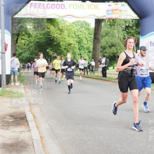 29.06.2025 - hella hamburg halbmarathon MichiJ http://msf.ph/oto/8278119 29.06.2025 10:31:51 Zwischen KM18-KM19 3437, 7185, 10237, 11778, 12776, 14667, 14849, 15862, 16301, 16314, 16997, 18678, 19038, 19051 meine-sportfotos.de