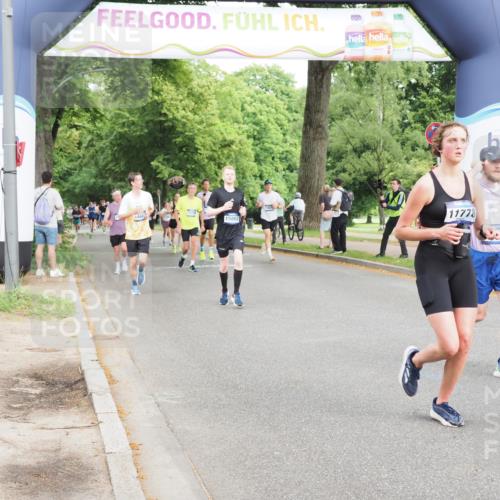 29.06.2025 - hella hamburg halbmarathon MichiJ http://msf.ph/oto/8278127 29.06.2025 10:31:51 Zwischen KM18-KM19 3437, 7185, 10237, 11778, 12776, 14667, 14849, 15862, 16301, 16314, 16997, 18678, 19038, 19051 meine-sportfotos.de