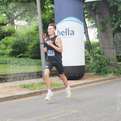 29.06.2025 - hella hamburg halbmarathon KatJ http://msf.ph/oto/8278132 29.06.2025 10:09:58 Zwischen KM18-KM19 53, 2144, 4524 meine-sportfotos.de