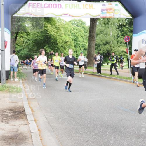29.06.2025 - hella hamburg halbmarathon MichiJ http://msf.ph/oto/8278137 29.06.2025 10:31:52 Zwischen KM18-KM19 7185, 11469, 11778, 12776, 14667, 14798, 14849, 15862, 16301, 16314, 16997, 18678, 19038, 19051 meine-sportfotos.de