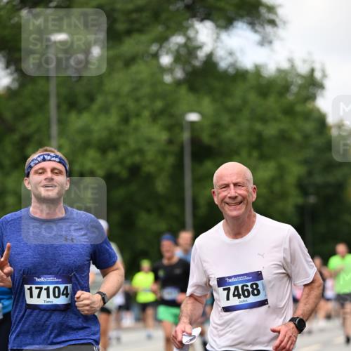 29.06.2025 - hella hamburg halbmarathon Dr. Thomas Lammeyer http://msf.ph/oto/8278315 29.06.2025 10:36:36 Kennedybrücke 1640, 1987, 2268, 2349, 2943, 3022, 3365, 3707, 3753, 3778, 4365, 4605, 4857, 5783, 5871, 5941, 6218, 6228, 6252, 6312, 6315, 6642, 7387, 7468, 7531, 7789, 8072, 8073, 8124, 8303, 8625, 8840, 8914, 9010, 9125, 9188, 9206, 9765, 10013, 10111, 10203, 10354, 10470, 10624, 10828, 10924, 11076, 11205, 11225, 11248, 11362 meine-sportfotos.de