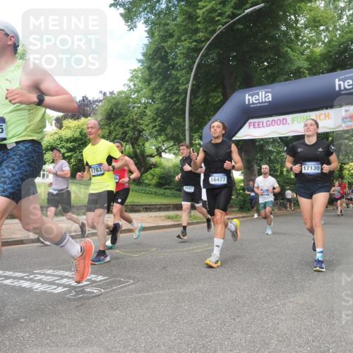 29.06.2025 - hella hamburg halbmarathon KatJ http://msf.ph/oto/8278329 29.06.2025 10:40:29 Zwischen KM18-KM19 1061, 1499, 1549, 2074, 4770, 6628, 6877, 6897 meine-sportfotos.de