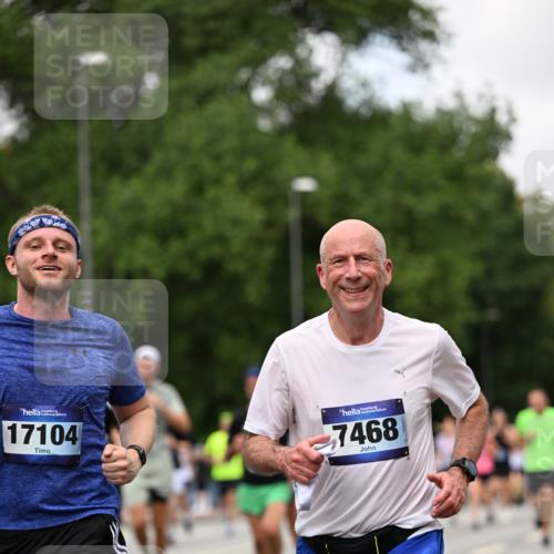 29.06.2025 - hella hamburg halbmarathon Dr. Thomas Lammeyer http://msf.ph/oto/8278342 29.06.2025 10:36:36 Kennedybrücke 1640, 1987, 2268, 2349, 2943, 3022, 3365, 3707, 3753, 3778, 4365, 4605, 4857, 5783, 5871, 5941, 6218, 6228, 6252, 6312, 6315, 6642, 7387, 7468, 7531, 7789, 8072, 8073, 8124, 8303, 8625, 8840, 8914, 9010, 9125, 9188, 9206, 9765, 10013, 10111, 10203, 10354, 10470, 10624, 10828, 10924, 11076, 11205, 11225, 11248, 11362 meine-sportfotos.de