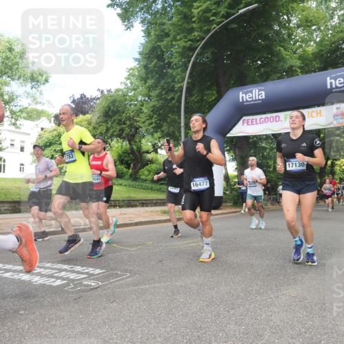 29.06.2025 - hella hamburg halbmarathon KatJ http://msf.ph/oto/8278355 29.06.2025 10:40:29 Zwischen KM18-KM19 1061, 1499, 1549, 2074, 4770, 6628, 6877, 6897 meine-sportfotos.de