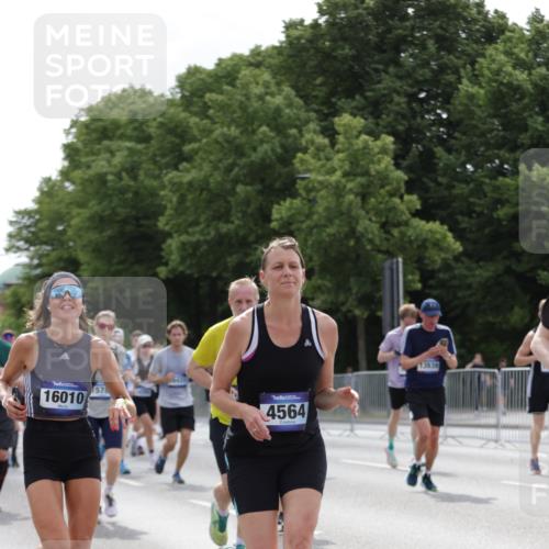 29.06.2025 - hella hamburg halbmarathon Jannik Wohlers http://msf.ph/oto/8278436 29.06.2025 10:34:46 Lombardsbrücke 1284, 1497, 1717, 1849, 2376, 2751, 3409, 3828, 3958, 4564, 5027, 5531, 6029, 6189, 6397, 6471, 6803, 7267, 7927, 10358, 10531, 11233, 11320, 11359, 11565, 11886, 12062, 12555, 12625, 13414, 13537, 13539, 13623, 13829, 14392, 14735, 15226, 15405, 15488, 15601, 15704, 15732, 15783, 16002, 16010, 16431, 16778, 16860, 17344, 17526, 17690, 17749, 18054, 18375, 18823 meine-sportfotos.de