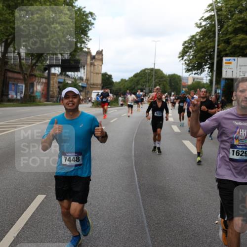 29.06.2025 - hella hamburg halbmarathon Yannick Fuchs http://msf.ph/oto/8278444 29.06.2025 10:37:19 20KM 1353, 1675, 1735, 2653, 4229, 4235, 5011, 5124, 5477, 7035, 7448, 7734, 7865, 9364, 9371, 9534, 9833, 10216, 10469, 11907, 12839, 13746, 14226, 14447, 14560, 14813, 15255, 15297, 15301, 15328, 15535, 15851, 16295, 16333, 16677, 17000, 17177, 17733, 17911, 18004, 18275, 18304, 18632, 18659, 18680, 18987 meine-sportfotos.de