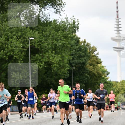 29.06.2025 - hella hamburg halbmarathon Dr. Thomas Lammeyer http://msf.ph/oto/8278546 29.06.2025 10:36:39 Kennedybrücke 1640, 1987, 2268, 2943, 3022, 3365, 3670, 3753, 4857, 5783, 5871, 5941, 6228, 6252, 6312, 6315, 6642, 7387, 7468, 7531, 7789, 8303, 8625, 8840, 8914, 9010, 9125, 9188, 9206, 9542, 9765, 10013, 10111, 10203, 10354, 10470, 10624, 10828, 11076, 11205, 11225, 11248, 11362 meine-sportfotos.de