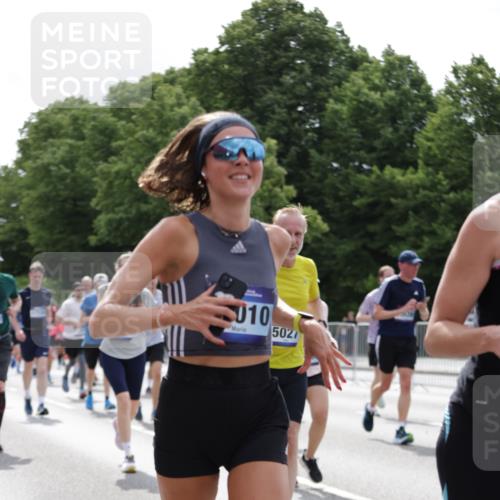29.06.2025 - hella hamburg halbmarathon Jannik Wohlers http://msf.ph/oto/8278568 29.06.2025 10:34:47 Lombardsbrücke 1284, 1497, 1717, 1849, 2198, 2376, 2751, 3409, 3828, 3958, 4564, 5027, 5531, 6029, 6189, 6397, 6471, 6803, 7267, 7927, 8296, 10358, 10531, 11233, 11320, 11359, 11565, 11886, 12062, 12338, 12625, 13414, 13537, 13539, 13623, 13829, 14392, 14735, 15211, 15226, 15405, 15488, 15601, 15704, 15732, 15783, 16002, 16010, 16431, 16778, 16860, 17344, 17526, 17690, 17749, 18054, 18375, 18823, 19061 meine-sportfotos.de
