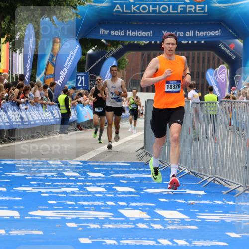 29.06.2025 - hella hamburg halbmarathon Strokosch-Dieckow http://msf.ph/oto/8278623 29.06.2025 10:22:56 Ziel 4128, 7862, 11624, 16548, 18328 meine-sportfotos.de