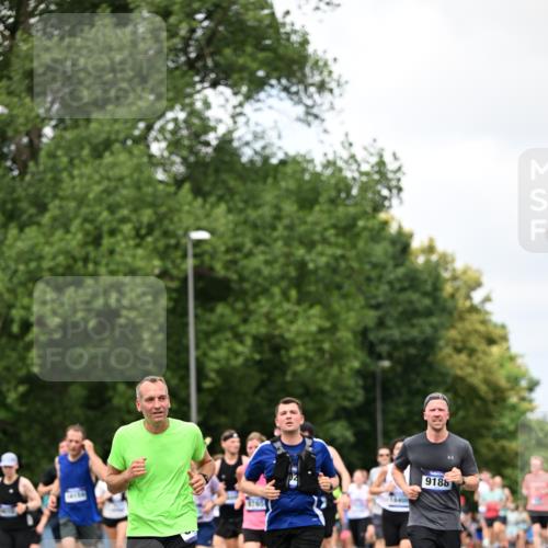 29.06.2025 - hella hamburg halbmarathon Dr. Thomas Lammeyer http://msf.ph/oto/8278641 29.06.2025 10:36:42 Kennedybrücke 1237, 1640, 1647, 2268, 3022, 3365, 3660, 3670, 3753, 4857, 5110, 5783, 5871, 5941, 6228, 6252, 6312, 6315, 6642, 7387, 7468, 7531, 7749, 7789, 8625, 8840, 8914, 9010, 9125, 9188, 9206, 9542, 9765, 10013, 10111, 10203, 10354, 10470, 10624, 10828, 11076, 11205, 11225, 11248, 11362 meine-sportfotos.de