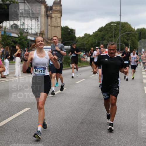 29.06.2025 - hella hamburg halbmarathon Yannick Fuchs http://msf.ph/oto/8278684 29.06.2025 10:49:33 20KM 1120, 1143, 1179, 1193, 1834, 2612, 3037, 3058, 3668, 4249, 4897, 5643, 5672, 6569, 6591, 6924, 7147, 7221, 7594, 7976, 8255, 8573, 8691, 9361, 9562, 10582, 11039, 11231, 12248, 12544, 12545, 13234, 13236, 13470, 14365, 15184, 15300, 15484, 15584, 15818, 15884, 16108, 16176, 16213, 16334, 16401, 16521, 16609, 16786, 17133, 17259, 17603, 17615, 17640, 17642, 17734, 17940, 18064, 18290, 18741, 18746, 18835, 19047, 19120 meine-sportfotos.de