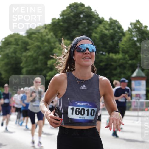 29.06.2025 - hella hamburg halbmarathon Jannik Wohlers http://msf.ph/oto/8278698 29.06.2025 10:34:47 Lombardsbrücke 1284, 1497, 1717, 1849, 2198, 2376, 2751, 3409, 3828, 3958, 4564, 5027, 5531, 6029, 6189, 6397, 6471, 6803, 7267, 7927, 8296, 10358, 10531, 11233, 11320, 11359, 11565, 11886, 12062, 12338, 12625, 13414, 13537, 13539, 13623, 13829, 14392, 14735, 15211, 15226, 15405, 15488, 15601, 15704, 15732, 15783, 16002, 16010, 16431, 16778, 16860, 17344, 17526, 17690, 17749, 18054, 18375, 18823, 19061 meine-sportfotos.de