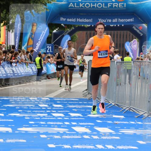29.06.2025 - hella hamburg halbmarathon Strokosch-Dieckow http://msf.ph/oto/8278713 29.06.2025 10:22:56 Ziel 4128, 7862, 11624, 16548, 18328 meine-sportfotos.de